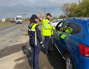 Peste 18.000 de lei, amenzi aplicate de polițiști la trecerile la nivel!